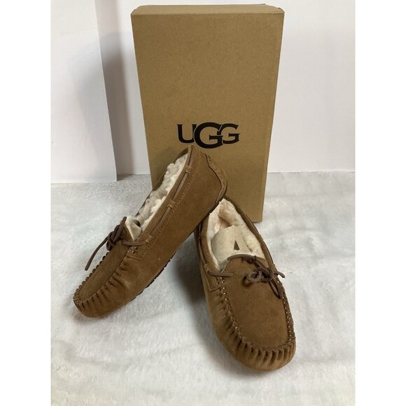 Girl's Slippers UGG Kids Dakota (Toddler/Little Kid/Big Kid) Size 2 Tan‎ Slip On - Picture 1 of 9